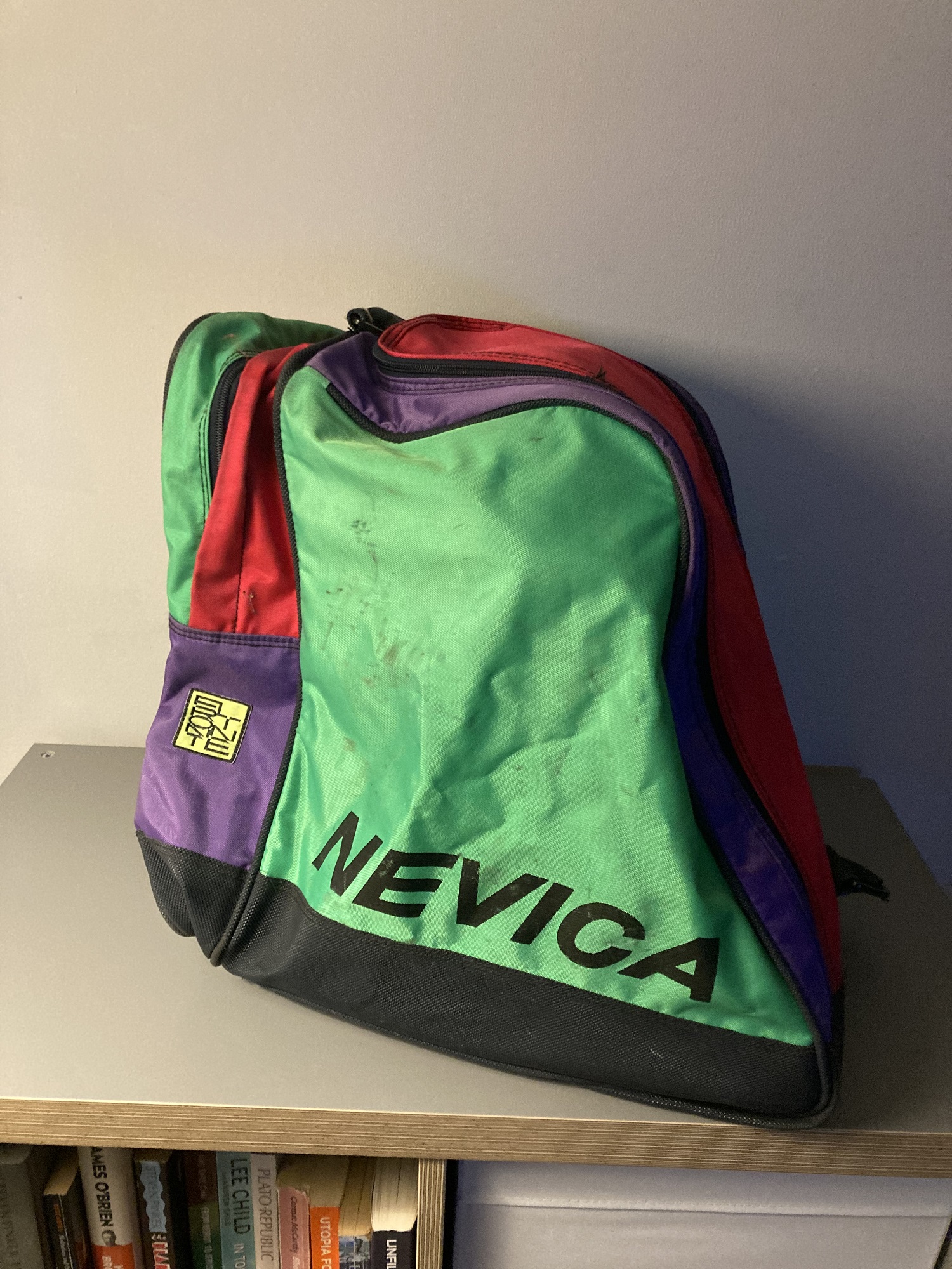 Nevica Retro