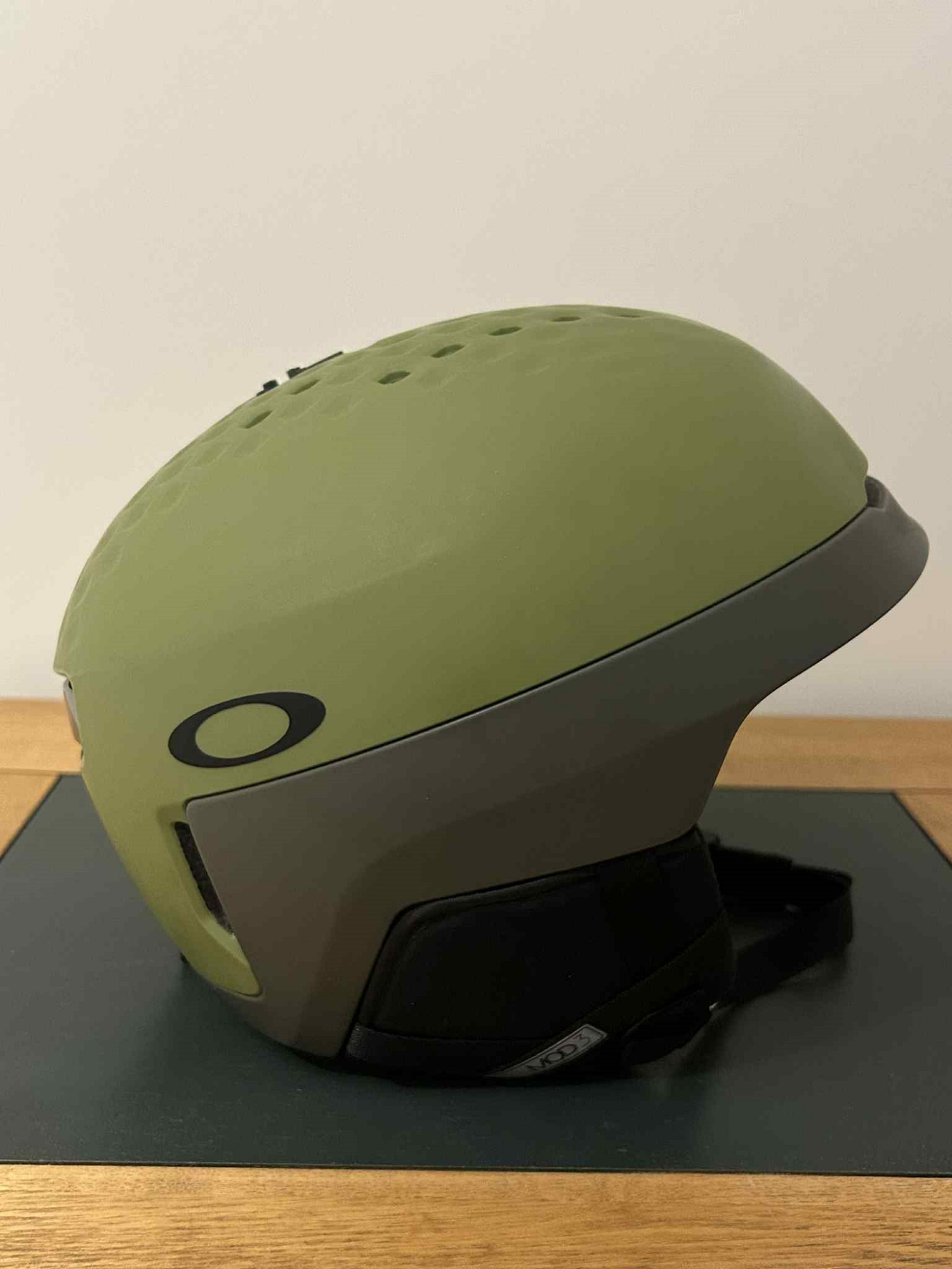 Oakley Surge